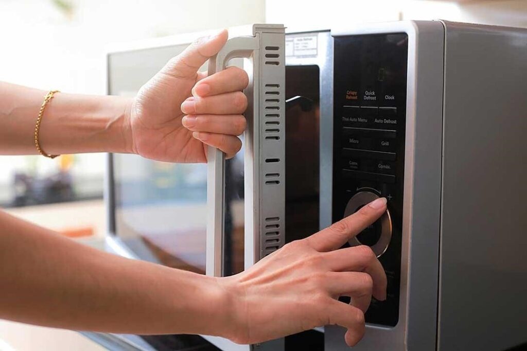 Sửa Lò Vi Sóng Samsung tại Nhà TP.HCM | Tổng Đài Samsung 24/7